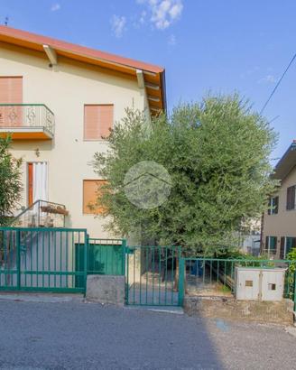 3 LOCALI A TOSCOLANO-MADERNO
