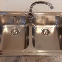 LAVELLO CUCINA CON MISCELATORE E SIFONE