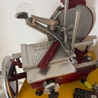 Affettatrice manuale a volano Saro F250 VO.