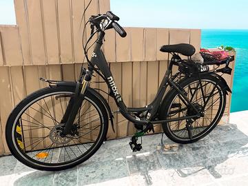 Bici elettrica nilox autonomia 65 km ammortizzata