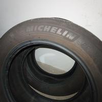Gomme auto estive