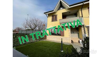 VILLA A SCHIERA D'ANGOLO A ARCONATE