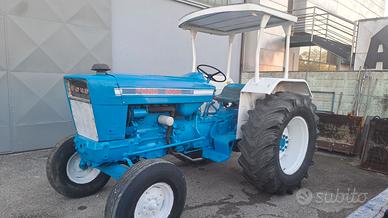 Trattore Ford 5000