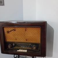 radio d epoca con giradischi