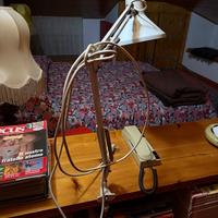 LAMPADA DA SCRIVANIA REGOLABILE CON MORSETTO