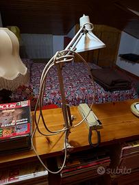 LAMPADA DA SCRIVANIA REGOLABILE CON MORSETTO