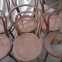 Sedie tonde con sedile in paglia