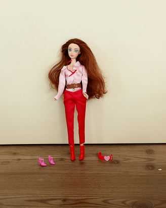 Bambola cavallerizza tipo Barbie con cavallo