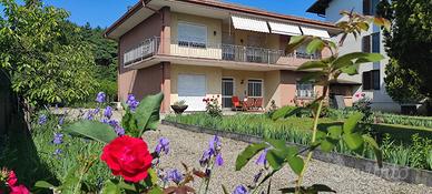 Villa bifamiliare 295mq, 3 piani , 2 appartamenti
