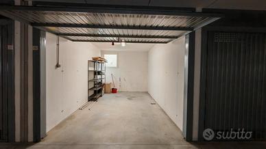 Garage ampio e sicuro