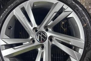 Cerchi originali R17 Volkswagen golf 8 Rline