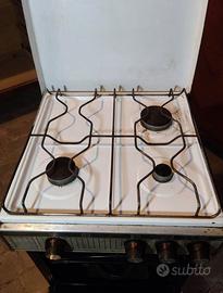 Cucina a 3 fuochi gas