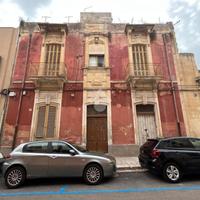 3 LOCALI A BRINDISI