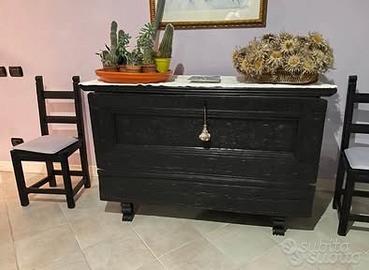 Antica cassapanca sarda ebanizzata+2 sedie