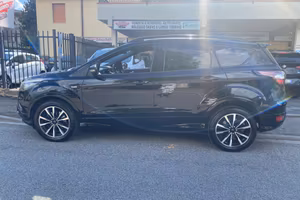 Ford Kuga 2.0 TDCI 150 CV S&S 4WD Powershift ST-Li