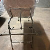 Lettino da visita medica