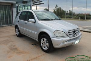 Mercedes-benz ML 270 MERCEDES 4X4 CON GANCIO TRAIN