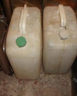 Bidoni Plastica diverse grandezze e dimensioni