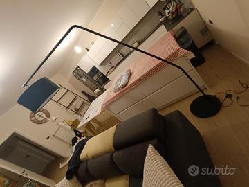 Lampada nera ad Arco design 