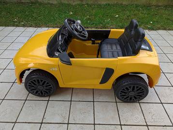 Macchina elettrica per bambini Audi R8 Spider