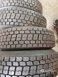 4 gomme ricoperte 235 75 17.5 continental