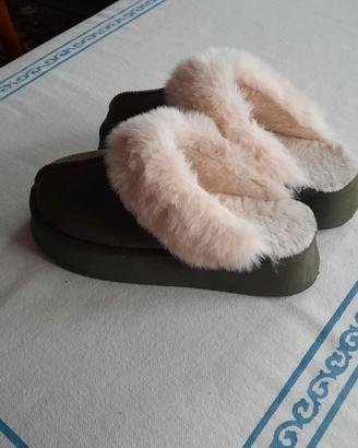 ciabatte tipo camoscio con pelo