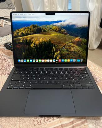 Apple laptop MacBook Air 13" con chip M3 (2024)