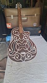 Chitarra dipinta a mano