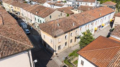 CASA INDIPENDENTE A CURTATONE