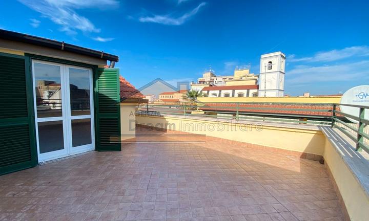 Attico con terrazzo C.so Campano