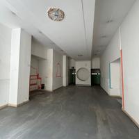 A/1160 Ampio negozio al Corso Butera