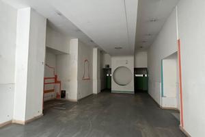 A/1160 Ampio negozio al Corso Butera