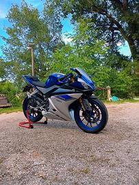 Yamaha yzf r125 201y