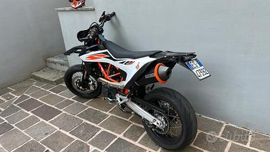 KTM 690 smc-r 2020 - Depotenziata a libretto