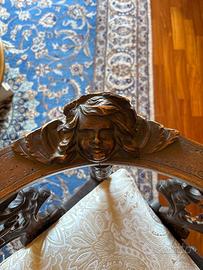 Sedia antica intagliata