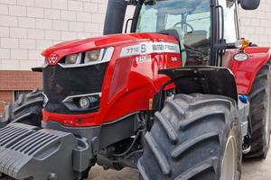 Massey Ferguson 7716S DYNA6