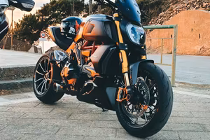 Diavel 1260S full