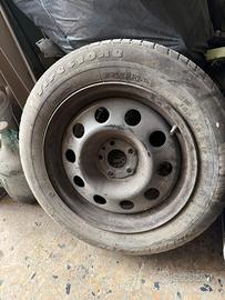 2 cerchi auto 185/65/15