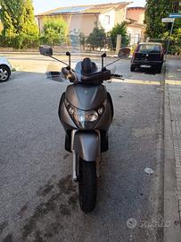 Piaggio Beverly S 250