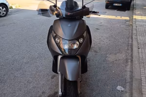 Piaggio Beverly S 250
