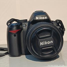 NIKON D 3000 