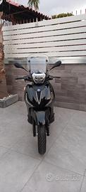 Piaggio Beverly 400 Hpe 2024