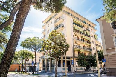 3 LOCALI A GROTTAMMARE