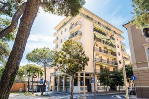 3 LOCALI A GROTTAMMARE