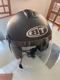 Casco jet