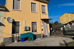 Casa con giardino e terreno