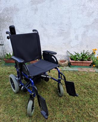 Carrozzina elwttrica pieghevole per disabili