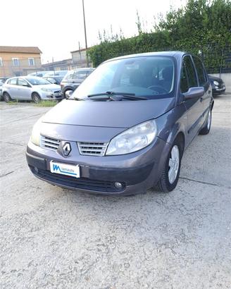 RENAULT Grand Scenic 1.9 dCi/130CV Confort Auth.