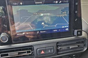 autocarr 5 posti 5 porte bollo gancio traino esent