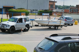 Barca open 7 posti con carrello 25 / 50 cv